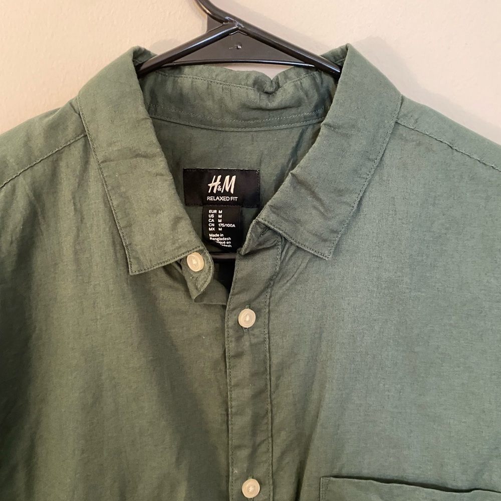Green h&m button down - Picture 2 of 2